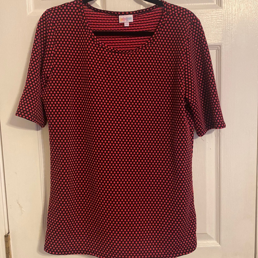 Black and pink polka dot top
